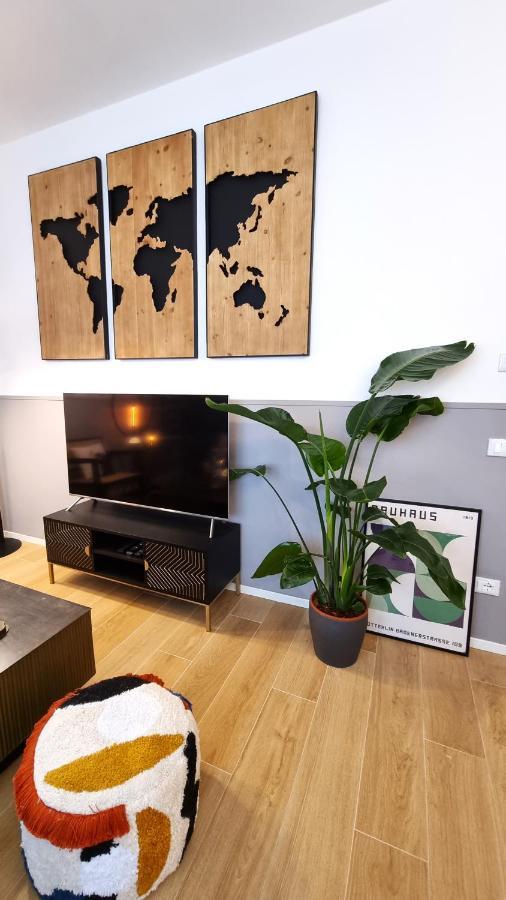 Bauhaus - Sleepwithme - Free Parking - Free Braeakfast - Very Friendly Staff 피사 외부 사진